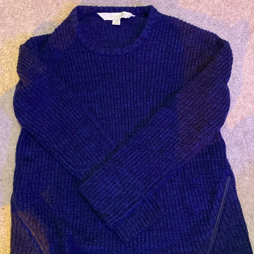 Nicki Minaj knit blue sweater